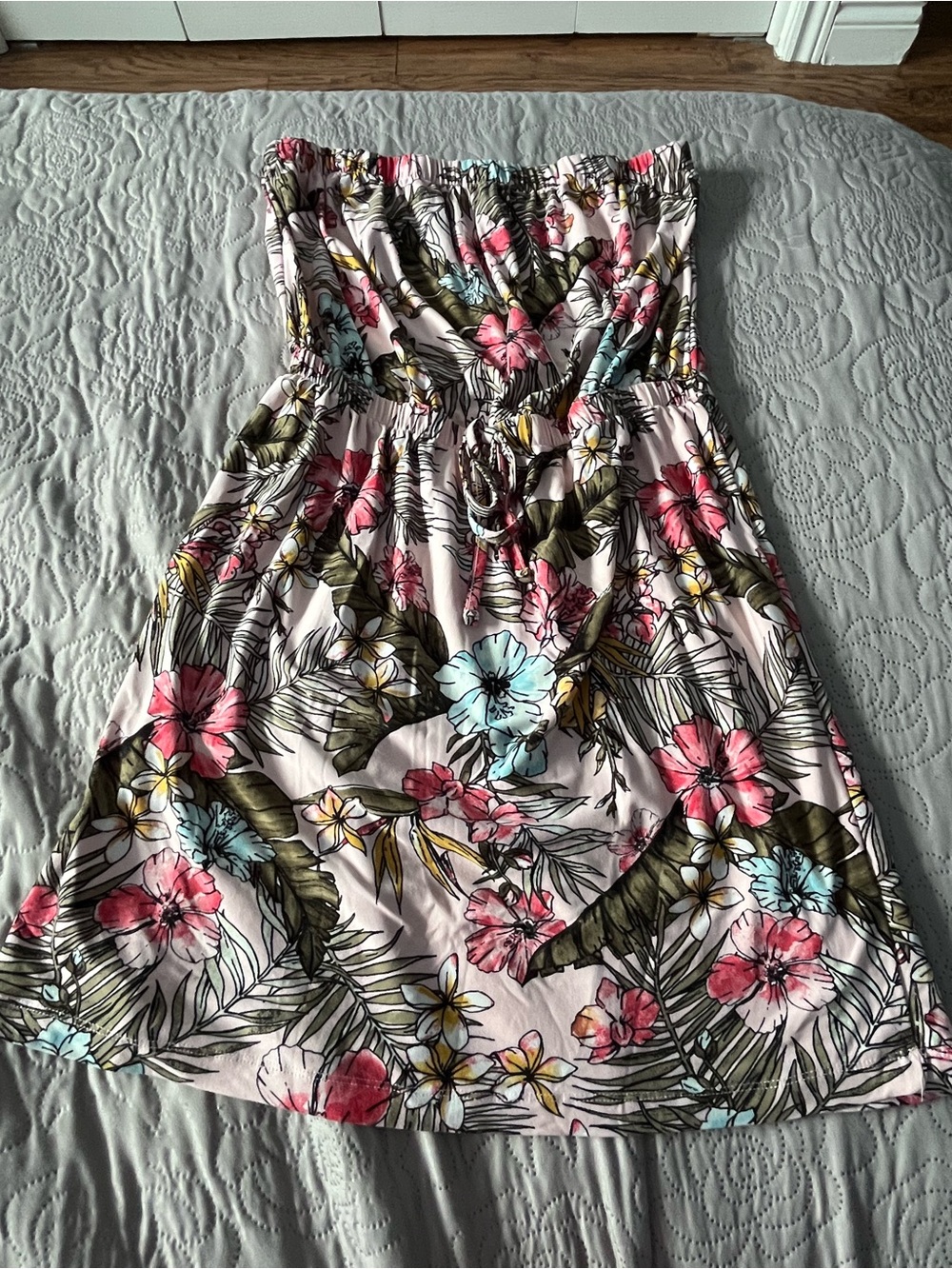 Ardene Floral Strapless Dress in Pink, Green, Blue